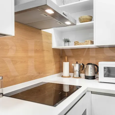 Dreamy Mediterranean With Parking - Center By Rems Apartment *
