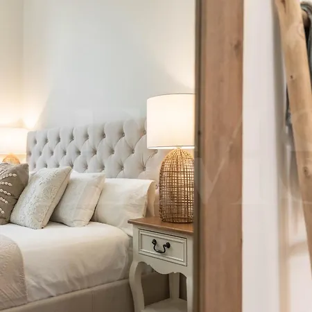 Apartment Dreamy Mediterranean With Parking - Center By Rems